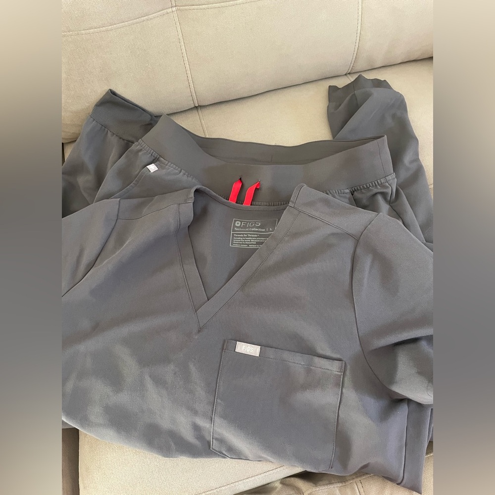 Figs Gray Women's Top and Bottom